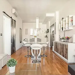https://apt-city-life-wi-fi-smart-tv.italymilanhotels.net